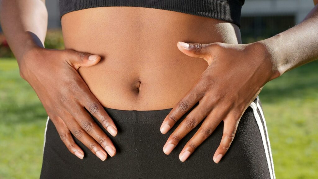 reducir hinchazón abdominal