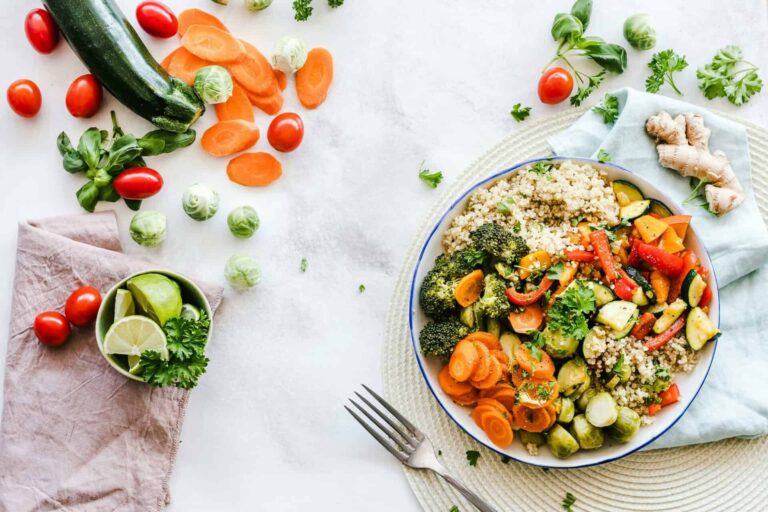 6 TIPS PARA CUIDAR TU ALIMENTACIÓN EN VERANO